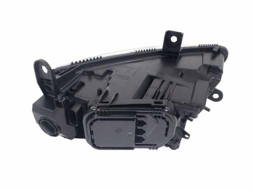 Передние Bi-Xenon фары на Audi A6 C6 2004-2008 года