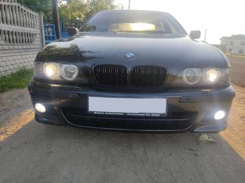 Решітка радіатора ніздрі BMW 5 Series E39 2000-2004 рік Чорний Глянець