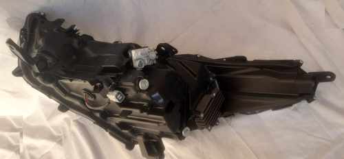 Передні фари FULL LED стиль PW для Toyota Highlander XU70 2020+