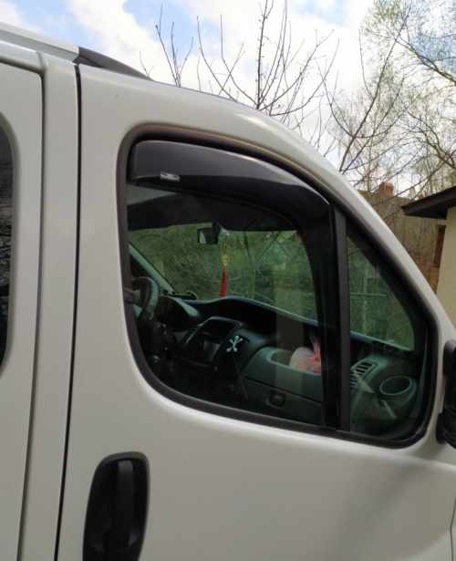Ветровики Opel Vivaro 2001-2015 / Renault Trafic / Nissan Primastar, вставные, HIC (2 шт)
