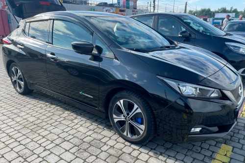 Ветровики Nissan Leaf 2017+, HIC (4 шт)