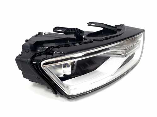 Передние Bi-Xenon фары на Audi Q3 8U 2014-2018 года