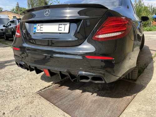 Спойлер Чорний глянець (седан) для Mercedes-Benz E-Class W213 2016–2020