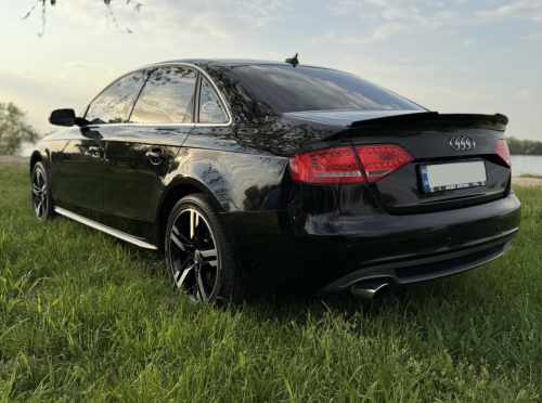 Спойлер Чорний глянець V2 для Audi A4 B8 2007–2011