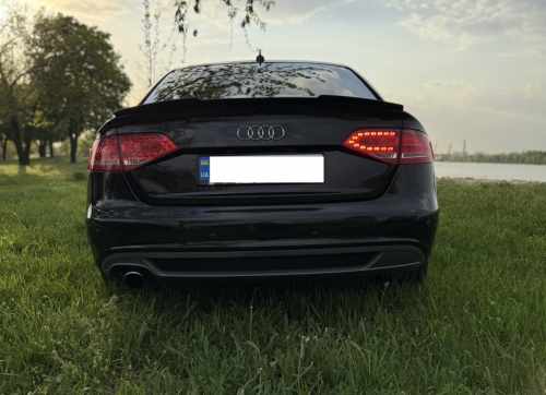 Спойлер Чорний глянець V2 для Audi A4 B8 2007–2011