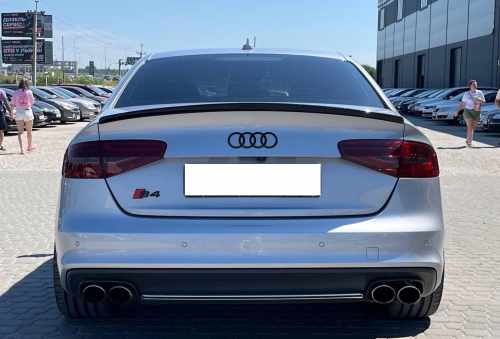 Спойлер Чорний глянець V1 для Audi A4 B8 2011–2015