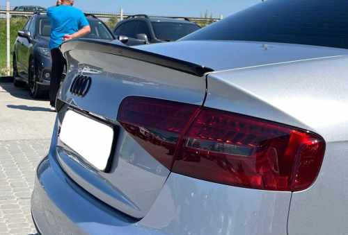 Спойлер Чорний глянець V1 для Audi A4 B8 2011–2015