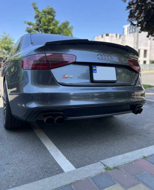 Спойлер Чорний глянець V2 для Audi A4 B8 2011–2015
