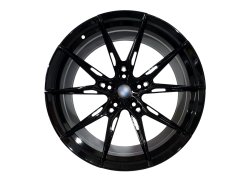R21 / R22 Gloss Black Кованые диски (разноразмерные / разноширокие) на BMW M5 G90 / G99 2024-2026 года