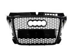 Решетка радиатора Full Black (в стиле RS3) ПОВРЕЖДЕННАЯ на Audi A3 8P 2008-2012 года