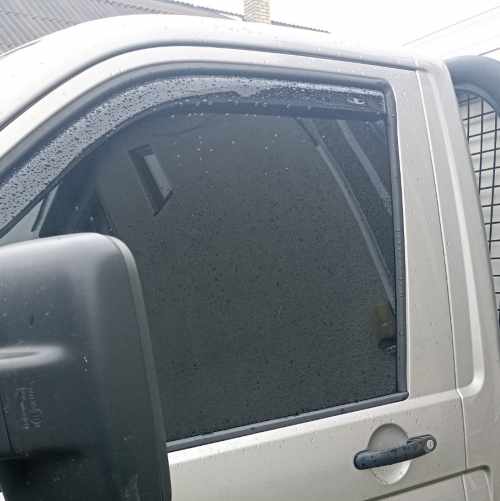 Вітровики Volkswagen T5 2003-2015 / Volkswagen T6, вставні, HIC (2 шт)