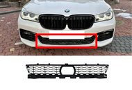 Решітка в бампер середня (під радар) M-Paket на BMW 7 Series G11/G12 2015-2019 року