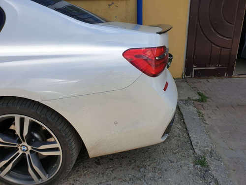 Спойлер Чорний глянець на BMW 7 Series G11/G12 2015-2019 року