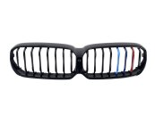 Решетка M-color (1 Bar) на BMW 5 Series G30/G31 2020-2023 года
