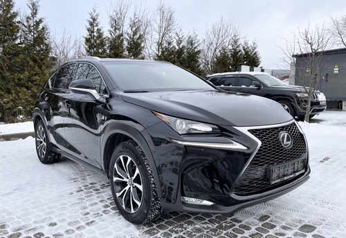 Передній бампер (стиль F-Sport) V2 на Lexus NX 2014-2017 року