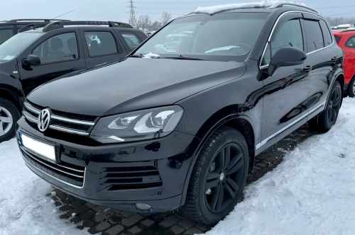 Вітровики Volkswagen Touareg 2010-2018 / Porsche Cayenne, з хромованим молдингом, HIC (4 шт)
