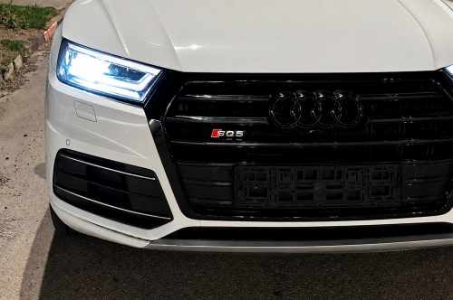 Передня решітка радіатора SQ-Style Audi Q5 2017-2020, чорна, GT Tuning