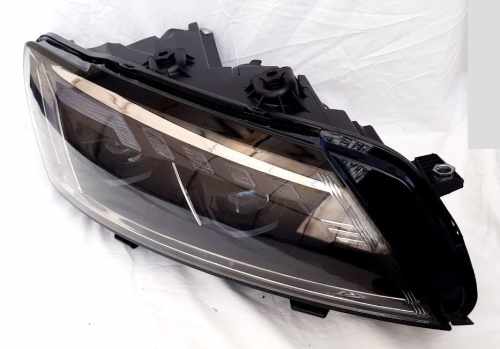 Передні фари FULL LED стиль A4 для Volkswagen Passat B7 USA 2010-2015