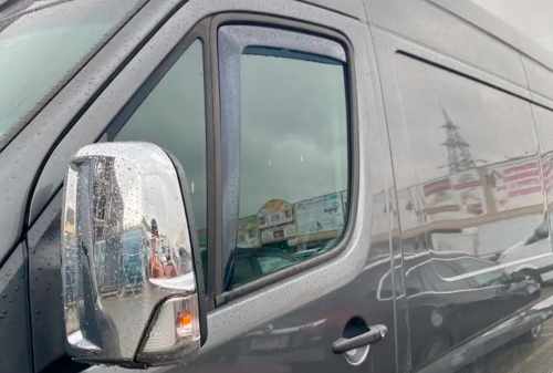 Вітровики Mercedes Sprinter W906 2006-2018 / Volkswagen Crafter, вставні, HIC (2 шт)