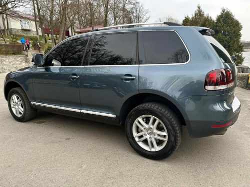 Рейлинги Volkswagen Touareg 7L 2002-2010, хромированные, пластиковые ножки, DDU (2 шт)