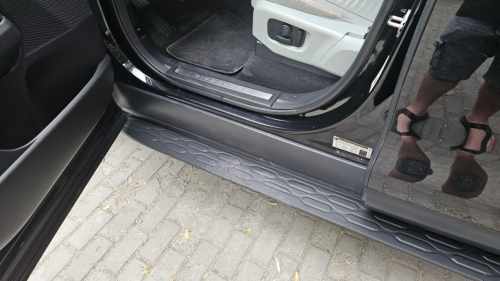 Бокові пороги підніжки для Land Rover Discovery V