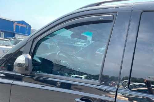 Вітровики Mercedes Viano/Vito W639 2004-2014, вставні, HIC (2 шт)