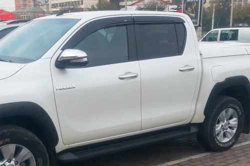 Вітровики Toyota Hilux 2015+, HIC (4 шт)