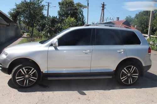 Рейлинги Volkswagen Touareg 7L 2002-2010, хромированные, пластиковые ножки, DDU (2 шт)