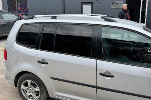 Рейлинги Volkswagen Touran 1T 2010-2015, хромированные, пластиковые ножки, DDU (2 шт)