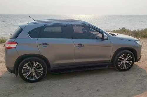 Вітровики Peugeot 4008 2012-2017 / Citroen C-4 Aircross, HIC (4 шт)
