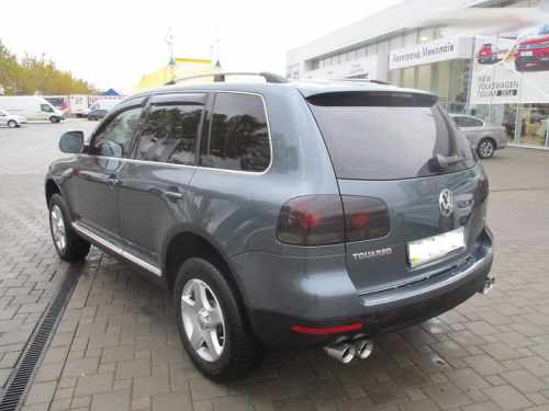 Рейлинги Volkswagen Touareg 7L 2002-2010, хромированные, пластиковые ножки, DDU (2 шт)