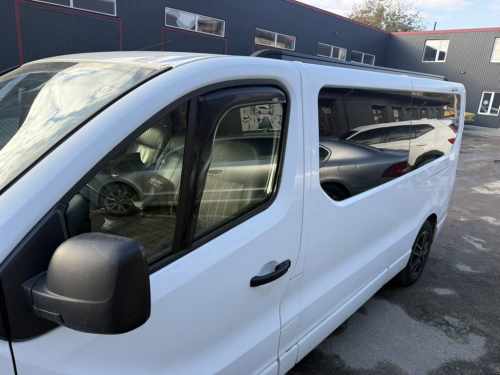 Ветровики Renault Trafic 2015+ / Opel Vivaro / Fiat Talento, вставные, HIC (2 шт)