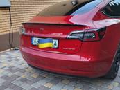 Спойлер лип багажника Tesla model 3 2017-  ABS пластик, колір чорний глянець