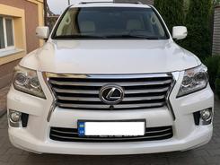 Решітка радіатора під камеру Lexus LX 570 рестайлінг 2012-2015