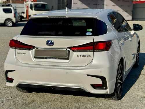 Бампер задній рестайлінг 2017+ для Lexus CT 200h 2010-2021