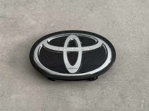 Емблема TOYOTA чорна ПІД ДИСТРОННИК 5314133130