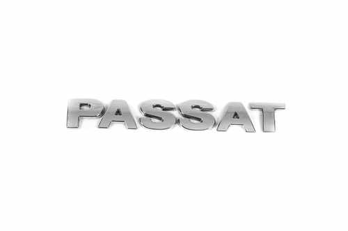 Напис Passat для Volkswagen Passat B5 1997-2005 років.