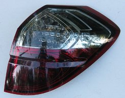 Задние фонари красно-біла Valenti для Subaru Outback 2005-2009