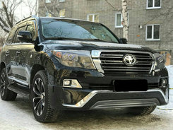 Бампер в сборе Toyota Land Cruiser 200 2007-2015 в стиле 2016 года цвет черный