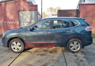 Молдинг двері Nissan X-Trail 32 / Rogue 2014-2016 перед лівий
