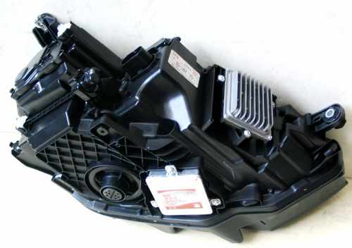 Передні фари тюнінг ксенон SY для Volkswagen Passat B8 2015+
