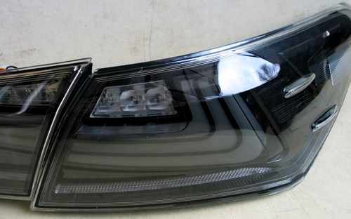 Задні ліхтарі LED тюнінг чорні для Toyota Camry XV70 2018+
