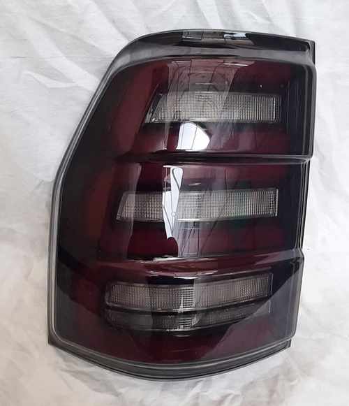 Задні ліхтарі LED червоні WH для Mitsubishi Pajero Mk4 2006+