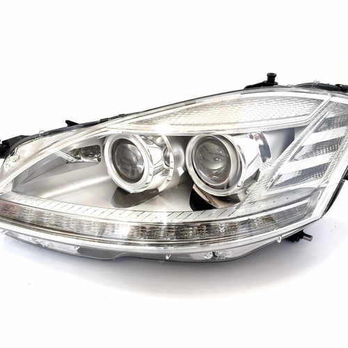 Передні фари Bi-Xenon Adaptive на Mercedes S-Class W221 2009-2013 рік