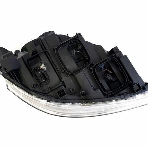 Передні фари Bi-Xenon Adaptive на Mercedes S-Class W221 2009-2013 рік