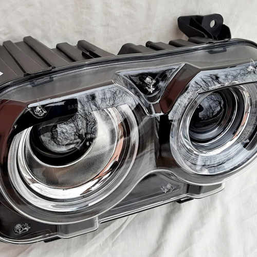 Передні фари тюнінг  стиль YZ1 для Dodge Challenger SRT Hellcat Coupe 2015