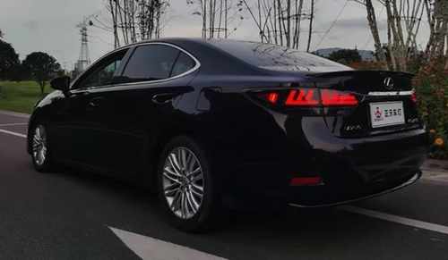 Задні ліхтарі LED чорні ZW для Lexus ES250 2013-2018