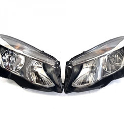 Передние фары на Mercedes GLA-Class X156 2013-2017 год Галоген ( Европа )