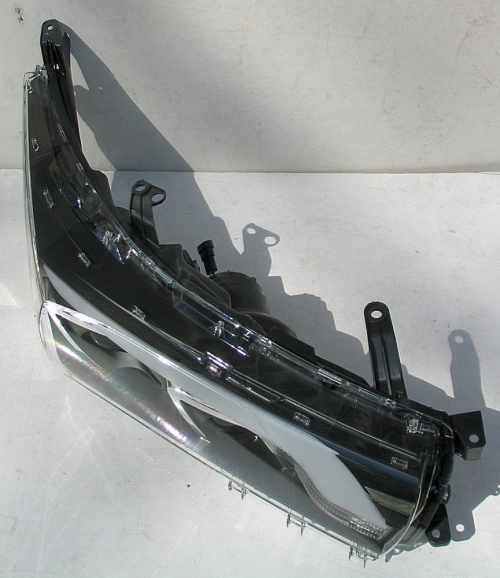 Передні фари тюнінг для Toyota Corolla E170/ Altis 2013-2016