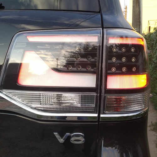 Задні ліхтарі (Executive Black) для Toyota Land Cruiser 200 2016-2024